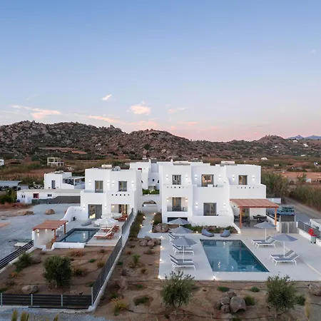 Calmare Collection Plaka (Naxos)