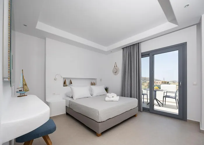 Calmare Collection Plaka (Naxos)