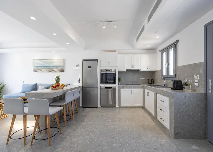 Calmare Collection Plaka (Naxos)